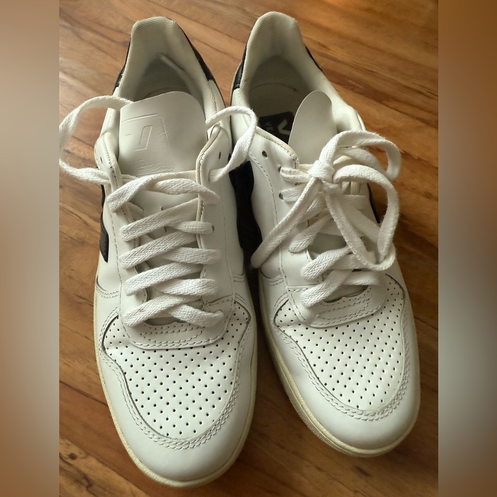 Veja White and Black Women's Sneakers